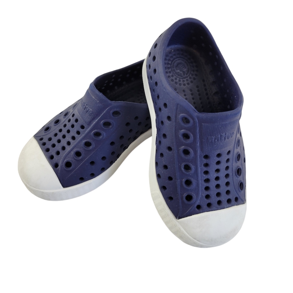 NATIVE BLUE SANDALS WATERSHOES WASHABLE SIZE C5 LIGHTWEIGHT